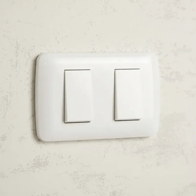 Interruptor Doble 9/15 Lexo Blanco Armado 10a Certificado Sec Para Instalaciones Eléctricas Residenciales Y Comerciales 10 A 220v